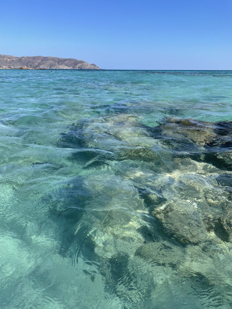 Kristallklares Wasser am Elafonissi Beach auf Kreta