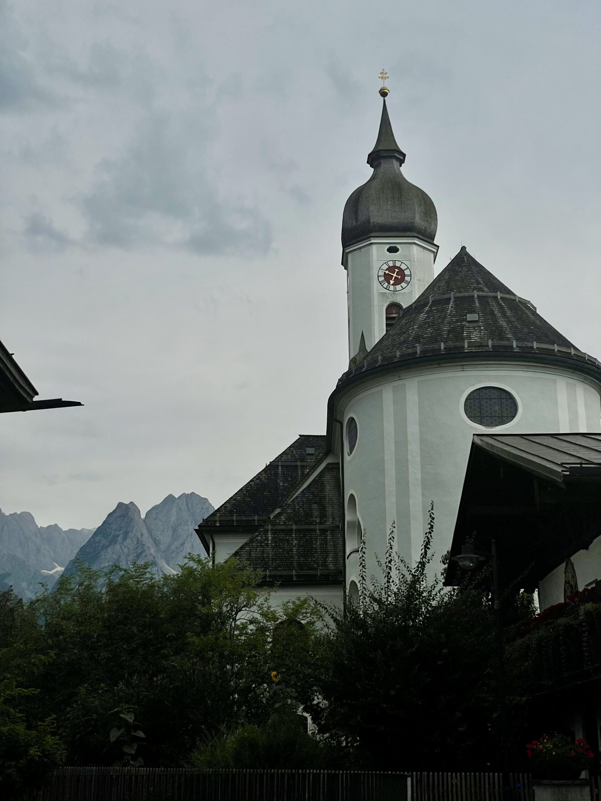 Kirche Garmisch Die Kirche am Marktplatz in Garmisch Patenkirchen