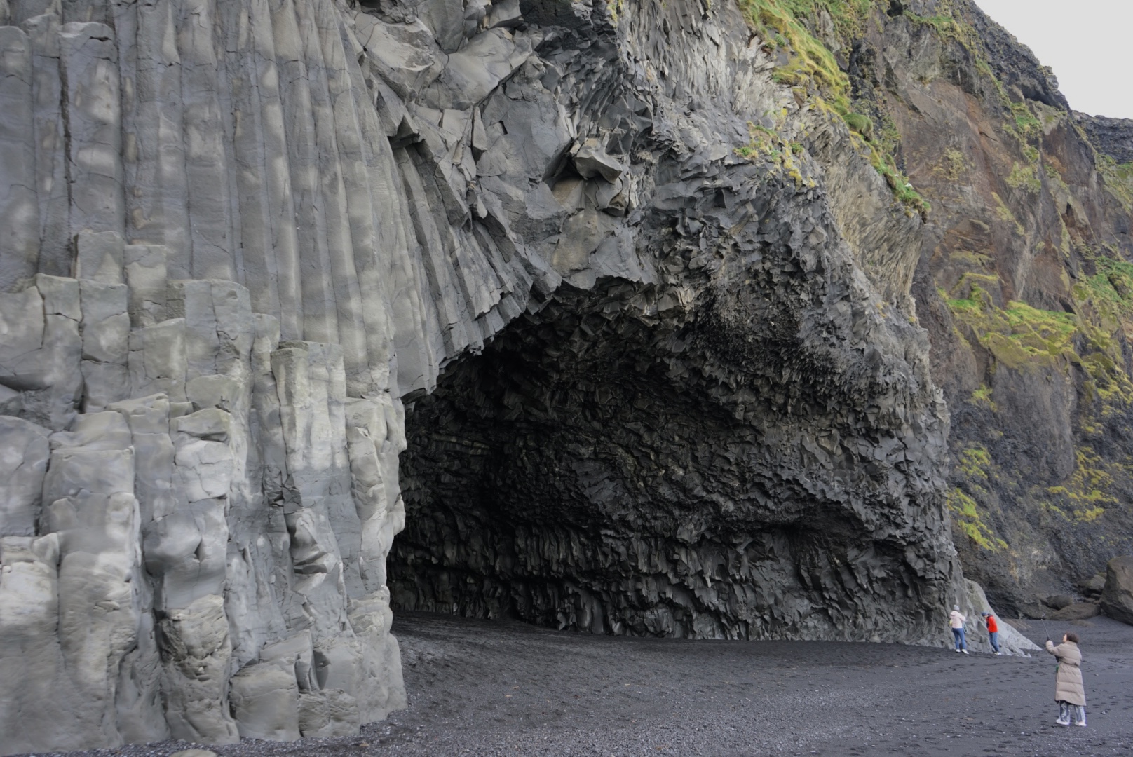 Höhle am Reynisfjara Die Höhle am Reynisfjara Beach